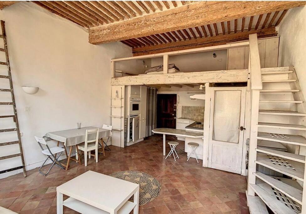 Appartement De Charme Au Coeur D'Aix Aix-en-Provence Exterior foto